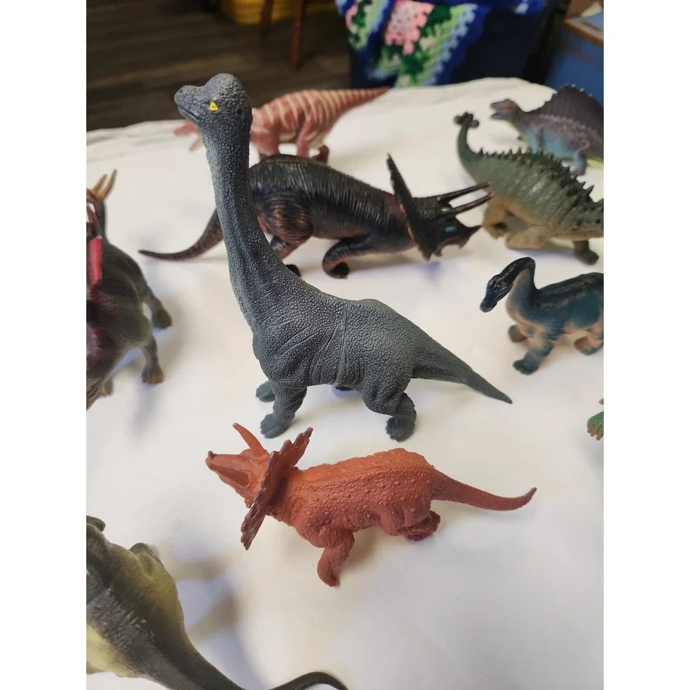 Huge Collection Of Toy Dinosaurs Various Sizes Lot Of 10‎  Pre Owned